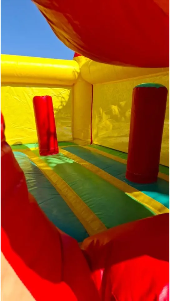 Alquiler De Castillo Inflable Y Metegol · foto 5
