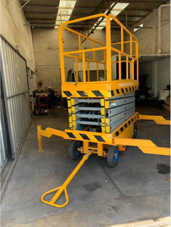 Alquiler De Plataforma Elevadora Tijera · foto 2