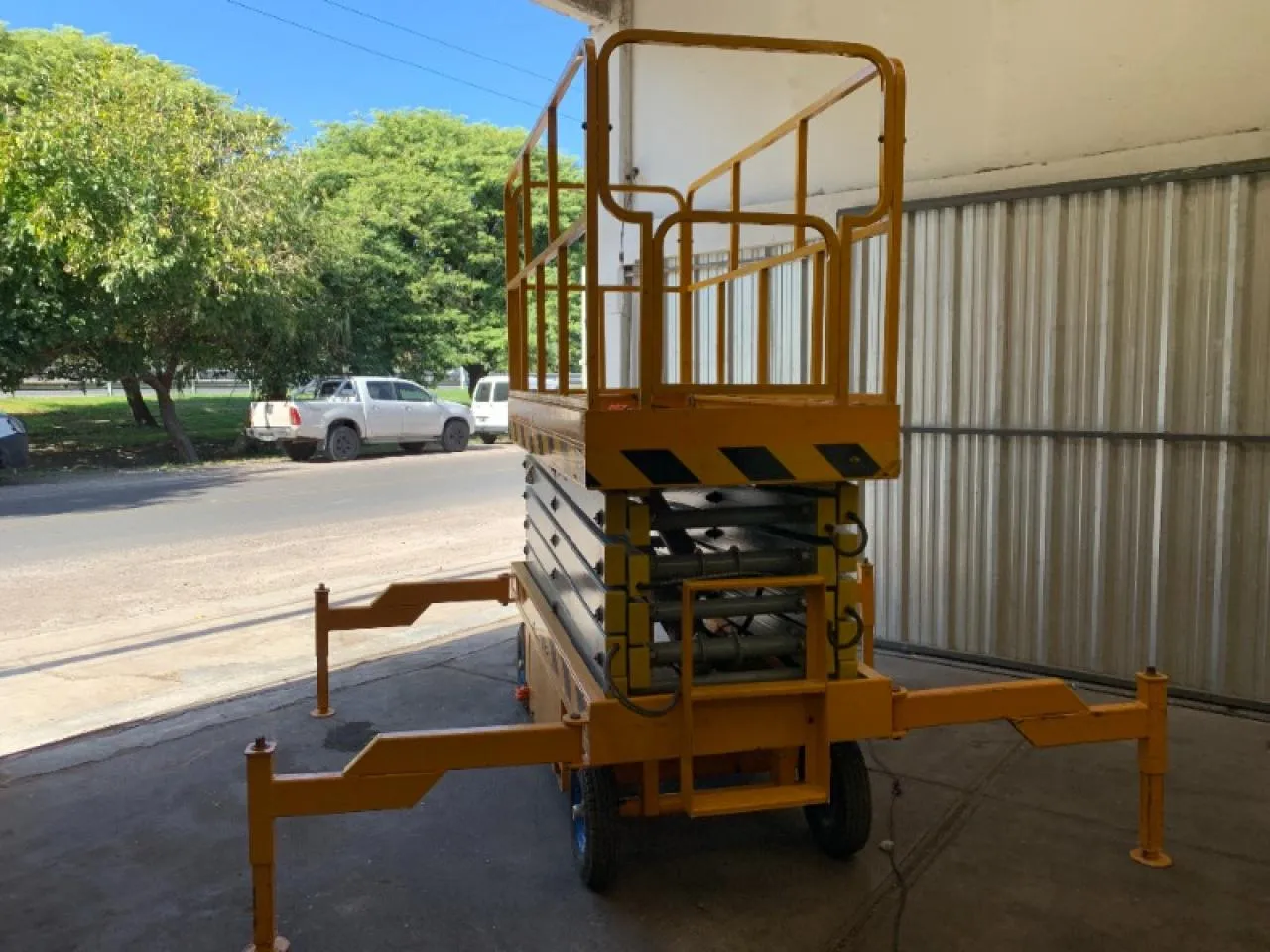 Alquiler De Plataforma Elevadora Tijera · foto 4