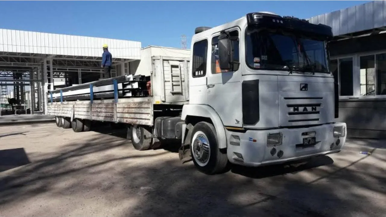 Camion Con Semirremolque Traslados, Viajes · foto 3