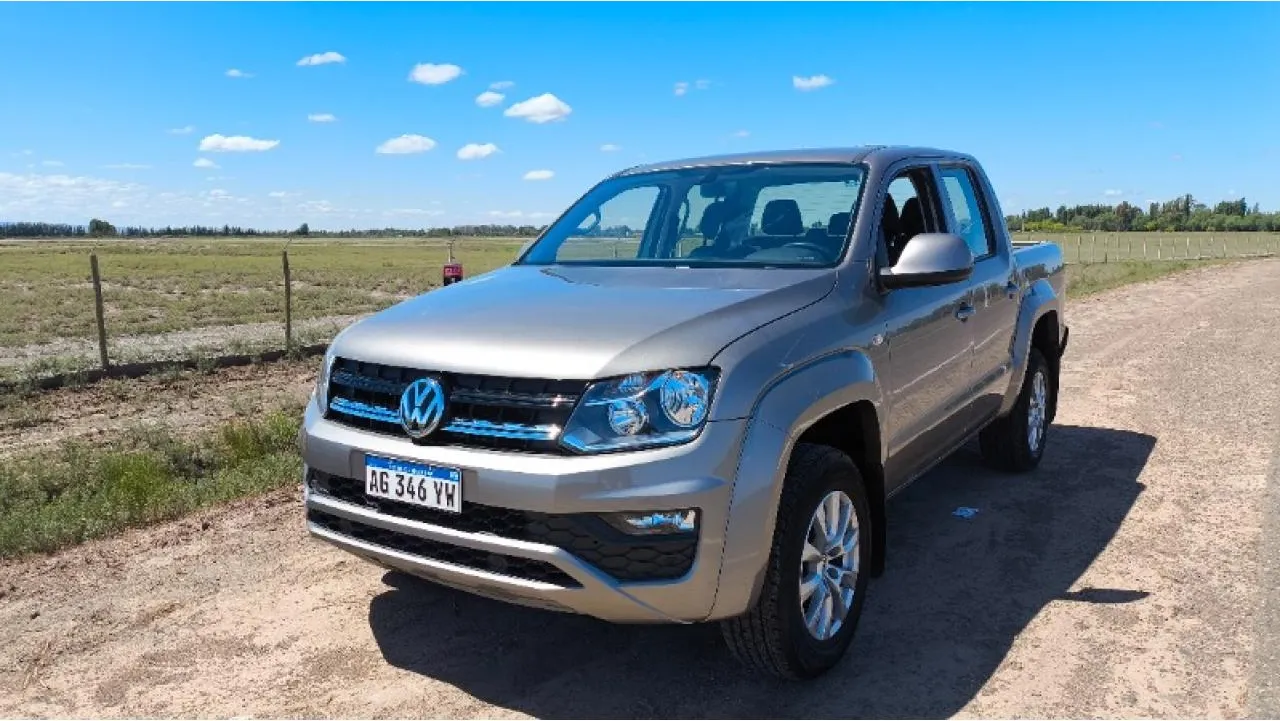 Alquiler De Camionetas Amarok / Toyotas 4x4 / 4x2 · foto 4