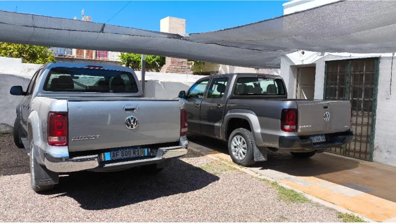 Alquiler De Camionetas Amarok / Toyotas 4x4 / 4x2 · foto 5