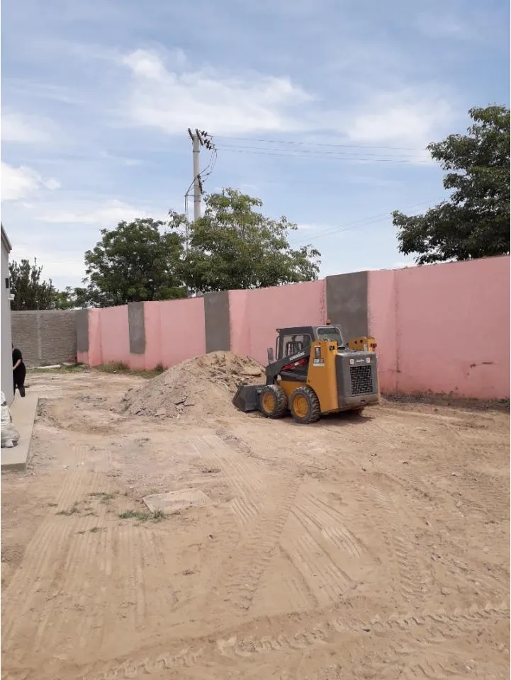 Minicargadora - Retiro De Escombros - Nivelación - Limpiezas - Terraplén · foto 4