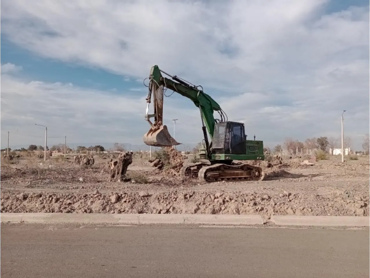Alquiler De Máquina Excavadora · foto 4
