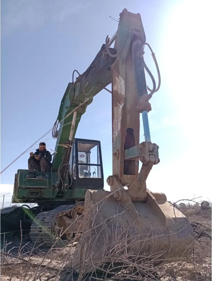 Alquiler De Máquina Excavadora · foto 6