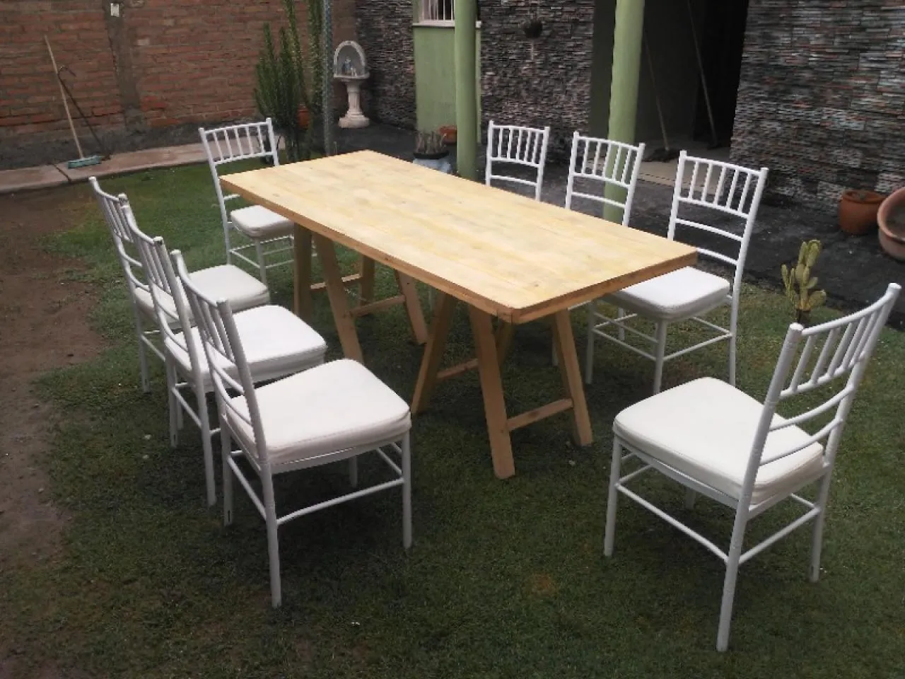 Alquiler De Sillas Y Tablones Para Eventos (consultas Al Wsp 2645670870) · foto 3