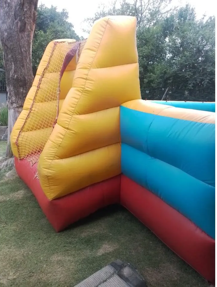 Cancha Inflable Y Metegol Humano · foto 4