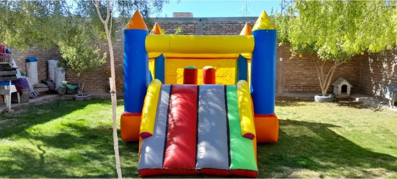 Alquiler De Castillos Inflable, Metegoles, Tejos A Aire Y Mesa De Ping Pong. De Nimava · foto 3
