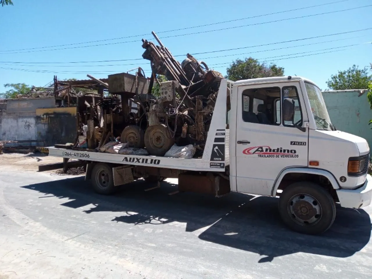 Andino Traslados De Vehiculos, Maquinasy Herramientas Pesadas--- Asistencia Tecnica