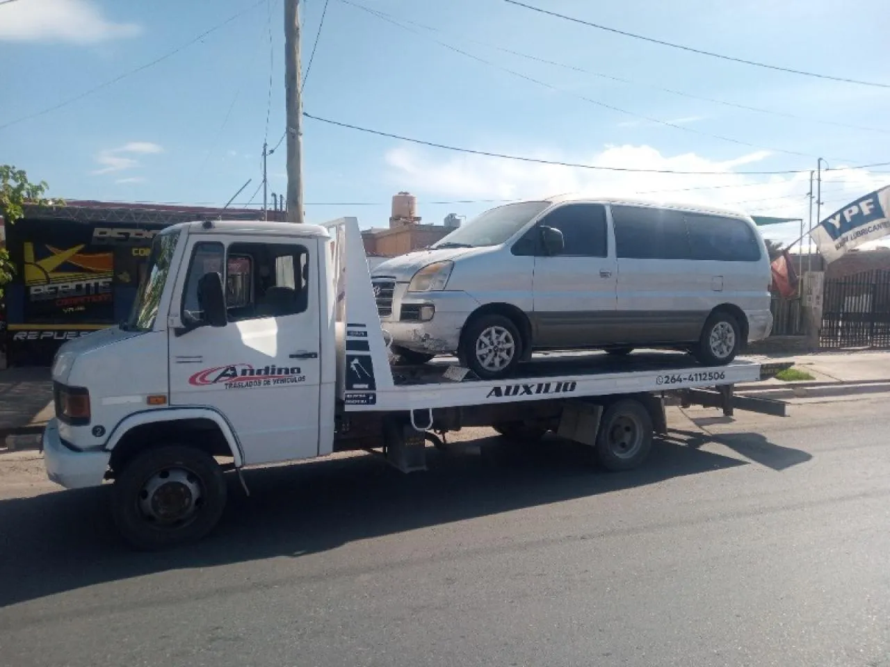 Andino Traslados De Vehiculos, Maquinasy Herramientas Pesadas--- Asistencia Tecnica · foto 4