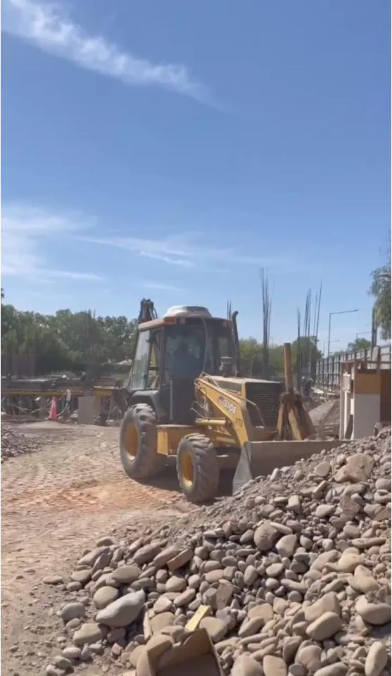 Movimiento De Suelos, Excavaciones, Terraplénes, Nivelaciones, Limpiezas De Terreno, Etc · foto 10