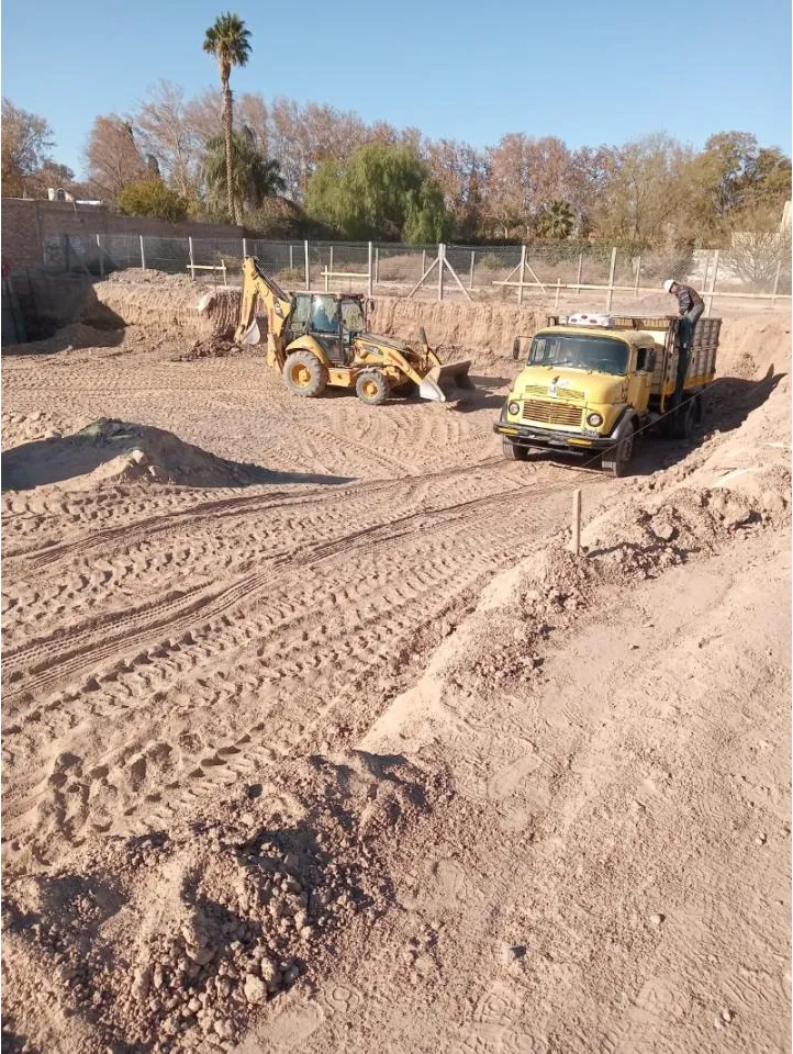 Movimiento De Suelos, Excavaciones, Terraplénes, Nivelaciones, Limpiezas De Terreno, Etc · foto 6