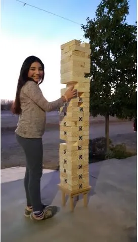 Jenga Gigante Alquiler · foto 3