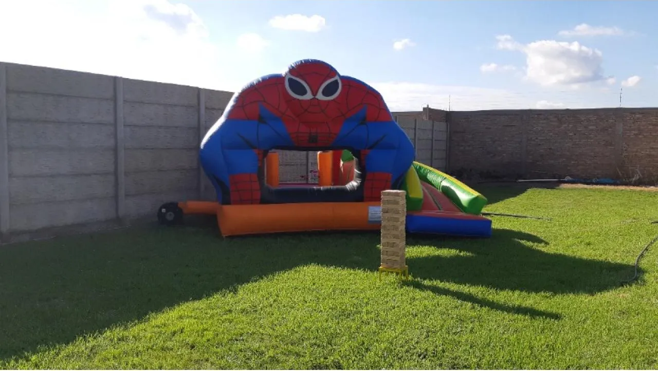 Castillos 3d Inflable + Metegoles, Tejos, Ping Pong, Cama Elástica Grande, Mesitas Mesitas · foto 3
