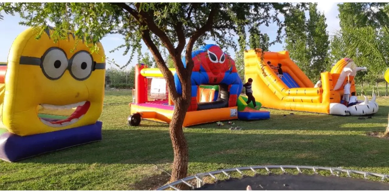 Castillos 3d Inflable + Metegoles, Tejos, Ping Pong, Cama Elástica Grande, Mesitas Mesitas · foto 5