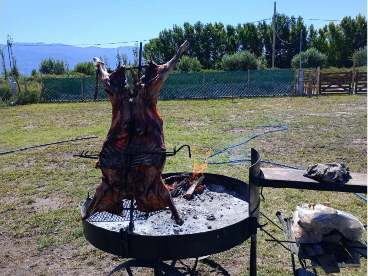 Alquiler De Fogoneros Y Equipamiento De Asado. · foto 4