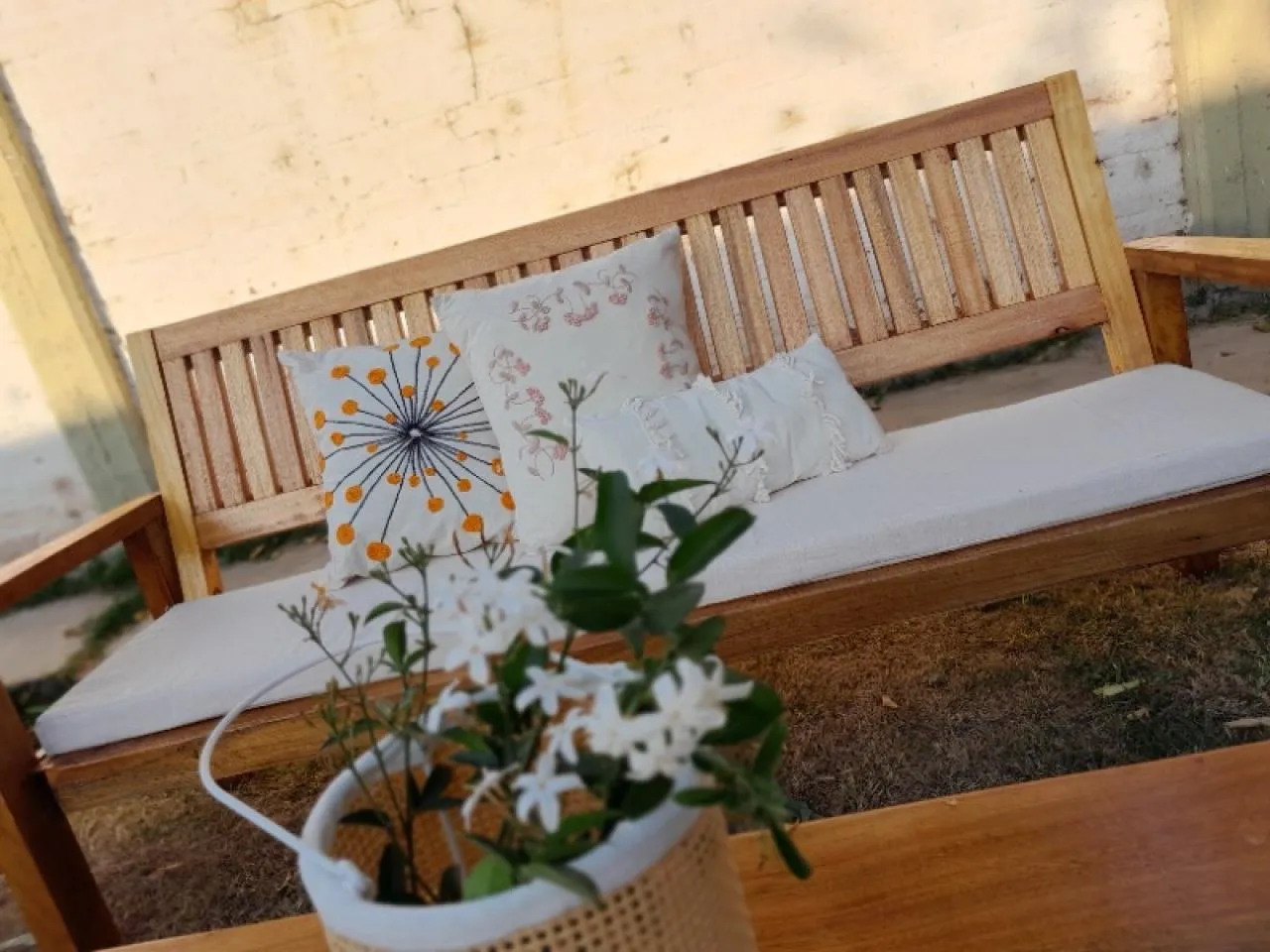 Alquiler De Living Mesas Y Sillas Para Eventos · foto 3