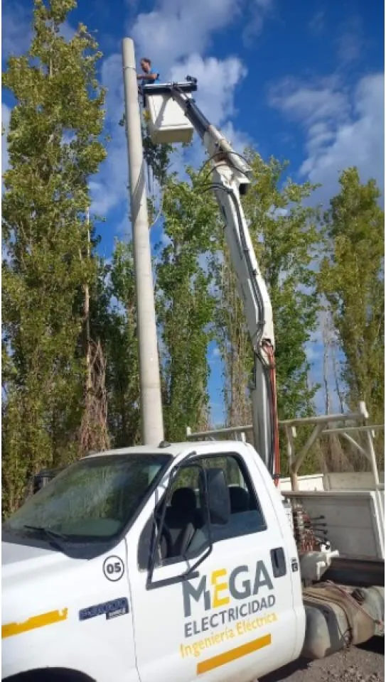 Venta/alquiler Hidrogrua N5000 En Camion 4x4 Ford - 4000 - Poda De Arbolado Publico · foto 3