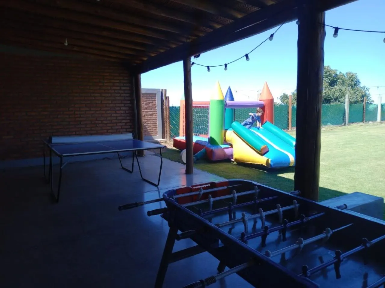 Neon Alquiler De Juegos Infantiles · foto 4