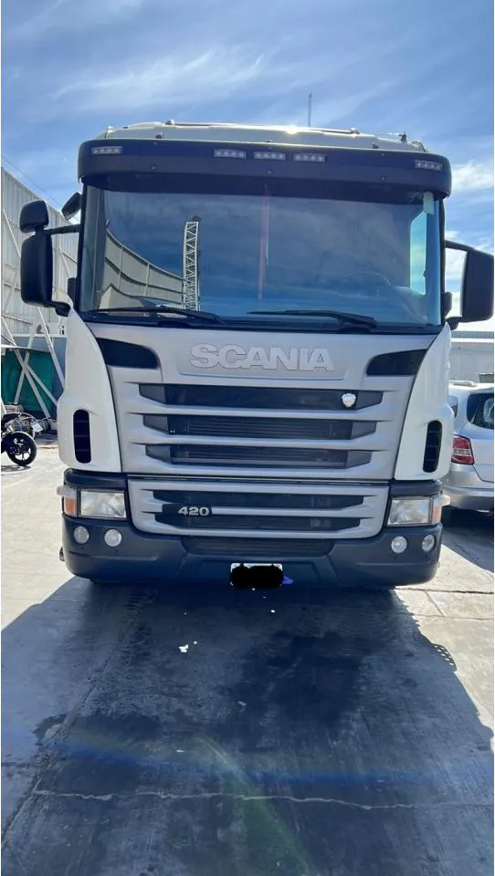 Alquila Nuestros Camiones 6x4 · foto 2
